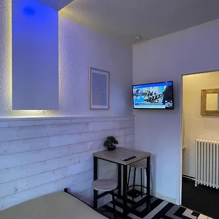 Lion D'or 27 Meublee Et Equipee Centre-ville *